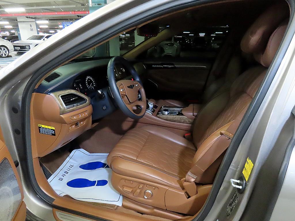 Genesis G90 - Vista 6