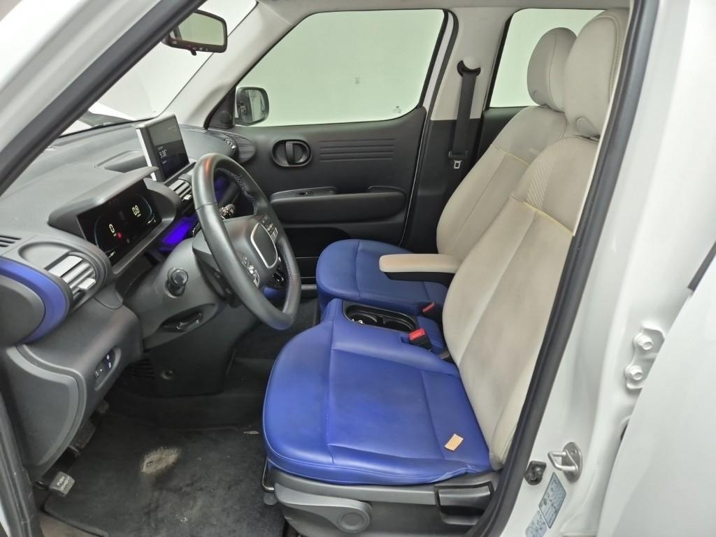 HYUNDAI Casper - Vista 11