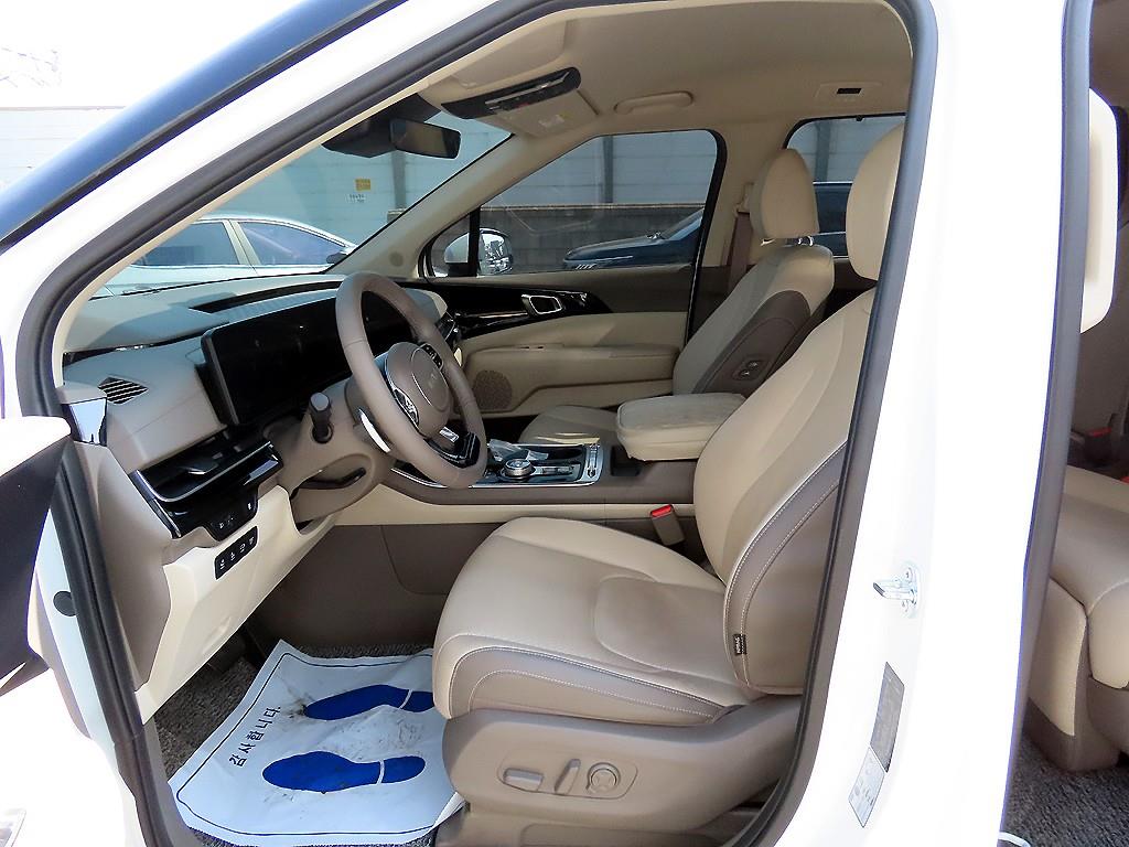 KIA Carnival - Vista 5