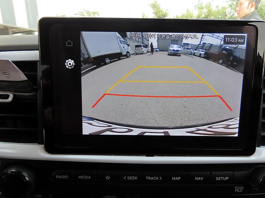 HYUNDAI Venue 2023 Blanco - Importación desde Corea - HF Imports Iquique - Foto 15