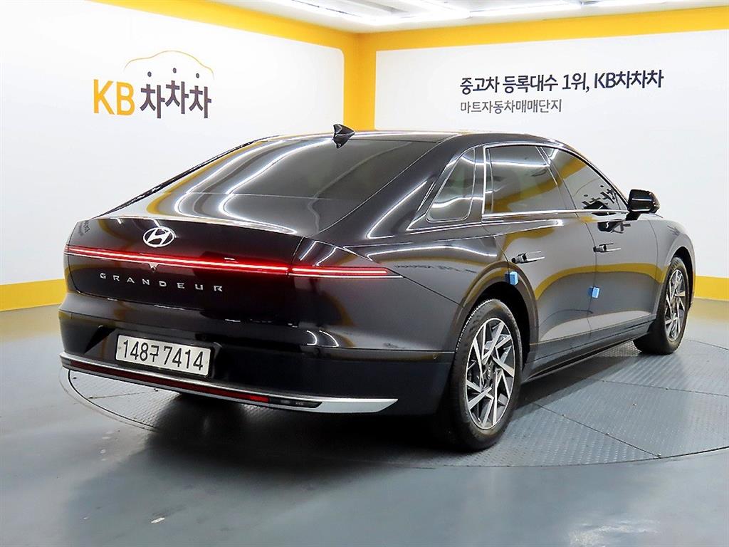 HYUNDAI Grandeur - Vista 4