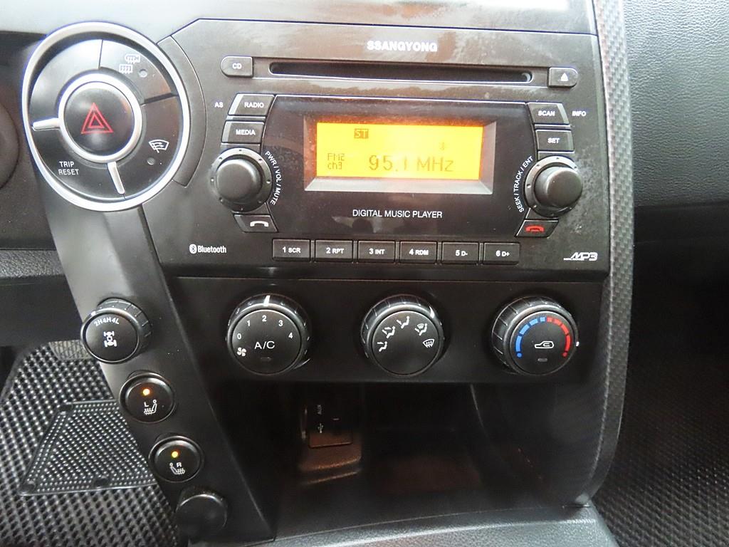 Ssangyong Korando - Vista 12