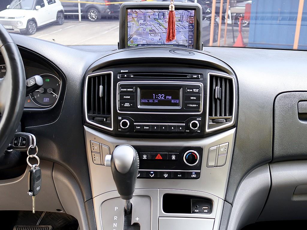 HYUNDAI Starex 2019 Gris - Importación desde Corea - HF Imports Iquique - Foto 9