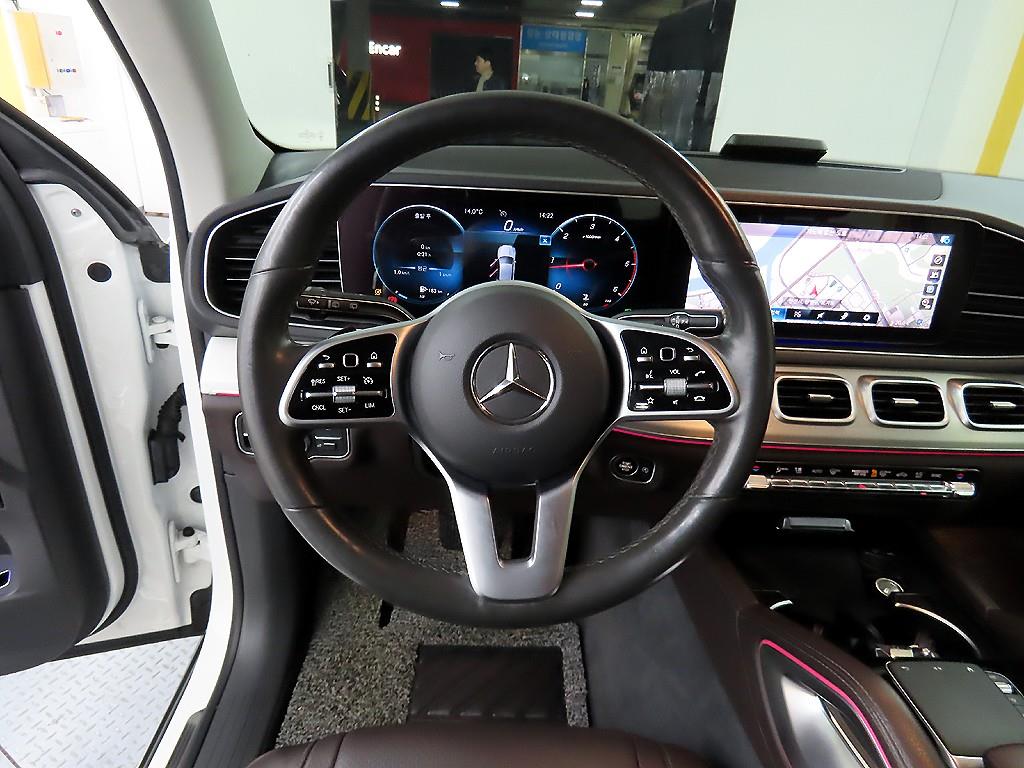 Mercedes Benz GLE Class - Vista 9