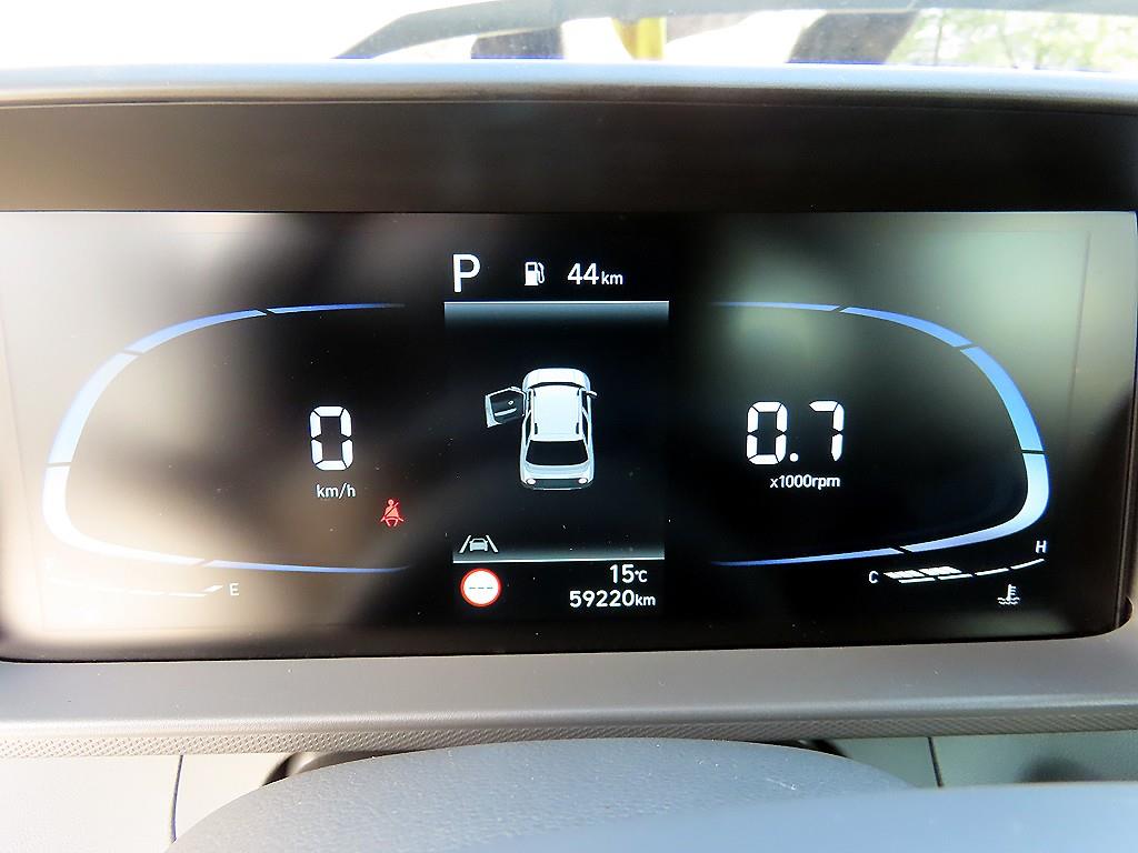 HYUNDAI Casper - Vista 9