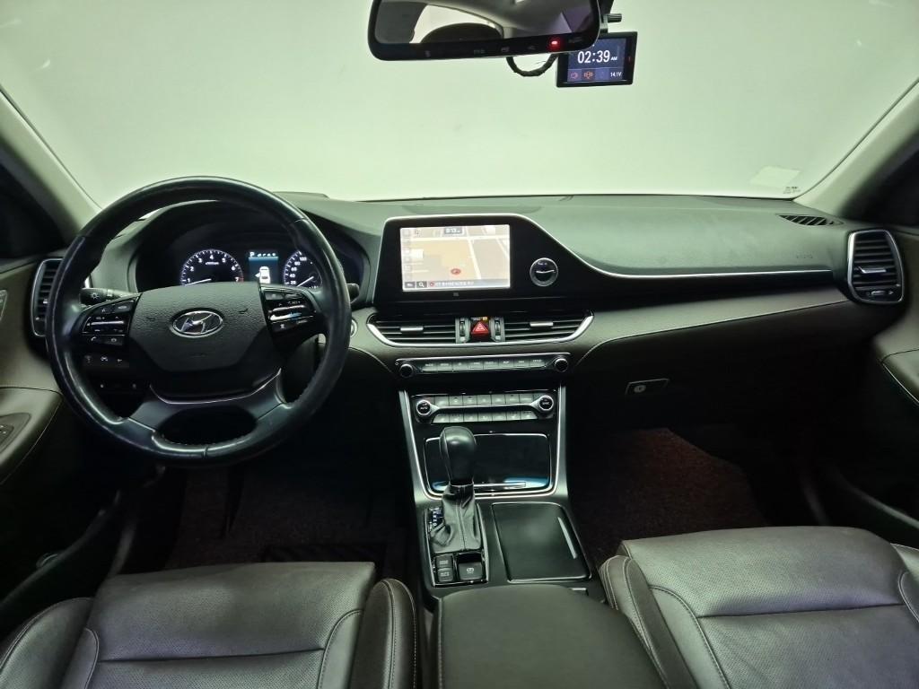 HYUNDAI Grandeur - Vista 7