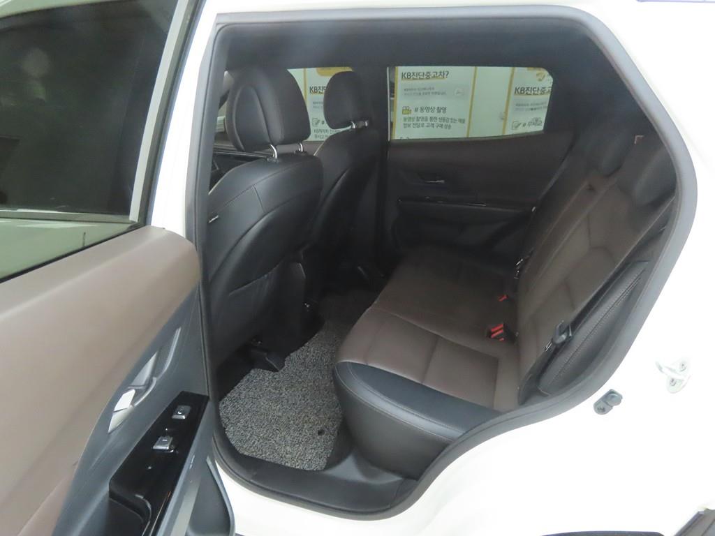 Ssangyong Korando - Vista 6