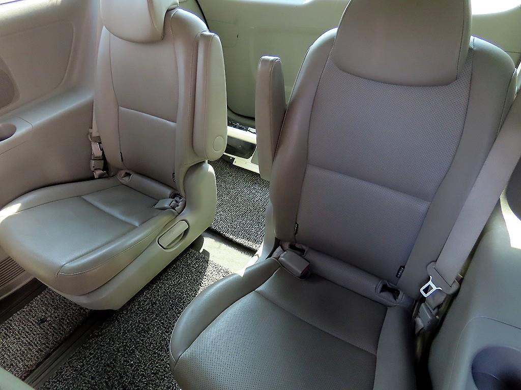 KIA Carnival - Vista 7