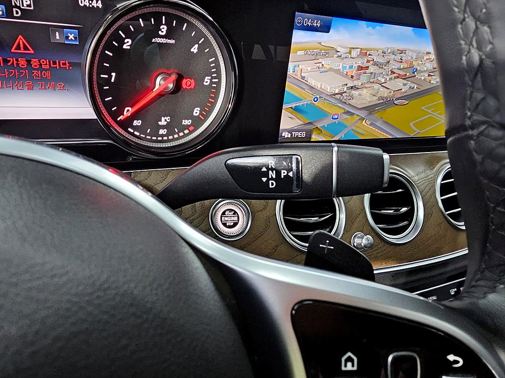 Mercedes Benz E class 2019 Blanco - Importación desde Corea - HF Imports Iquique - Foto 13