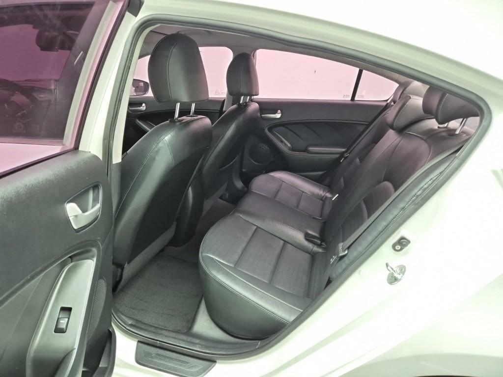 KIA K3 2017 Blanco - Importación desde Corea - HF Imports Iquique - Foto 20