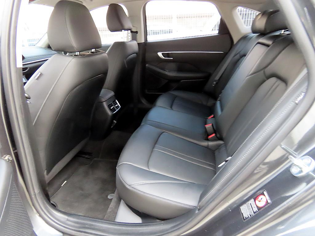 HYUNDAI Sonata - Vista 6