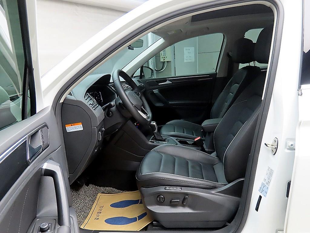 Volkswagen Tiguan - Vista 5