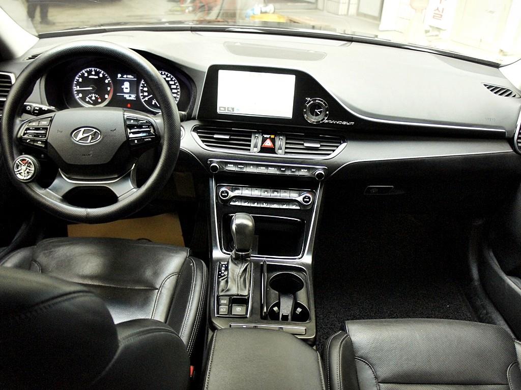 HYUNDAI Grandeur 2018 Negro - Importación desde Corea - HF Imports Iquique - Foto 7