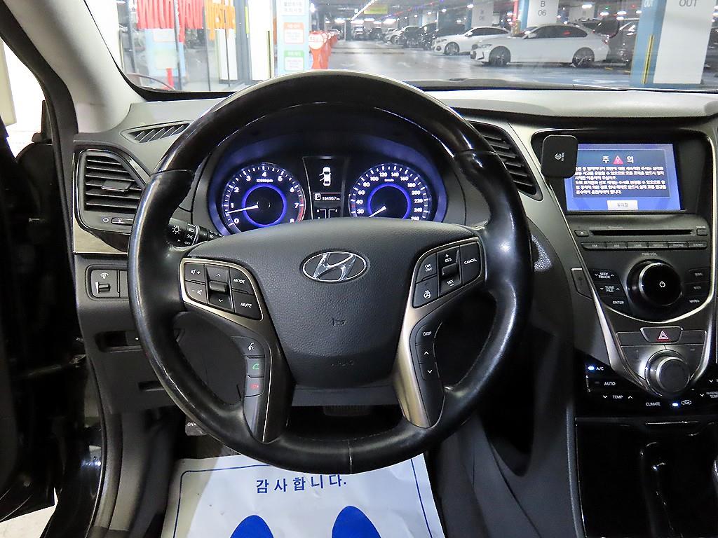 HYUNDAI Grandeur - Vista 8