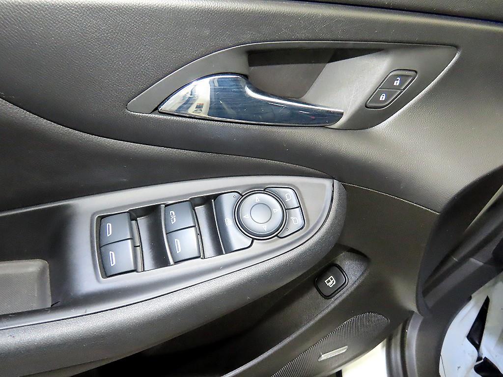 Chevrolet Bolt 2017 Blanco - Importación desde Corea - HF Imports Iquique - Foto 13