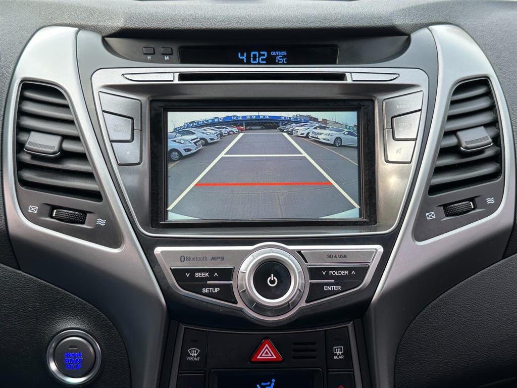 HYUNDAI Avante - Vista 11