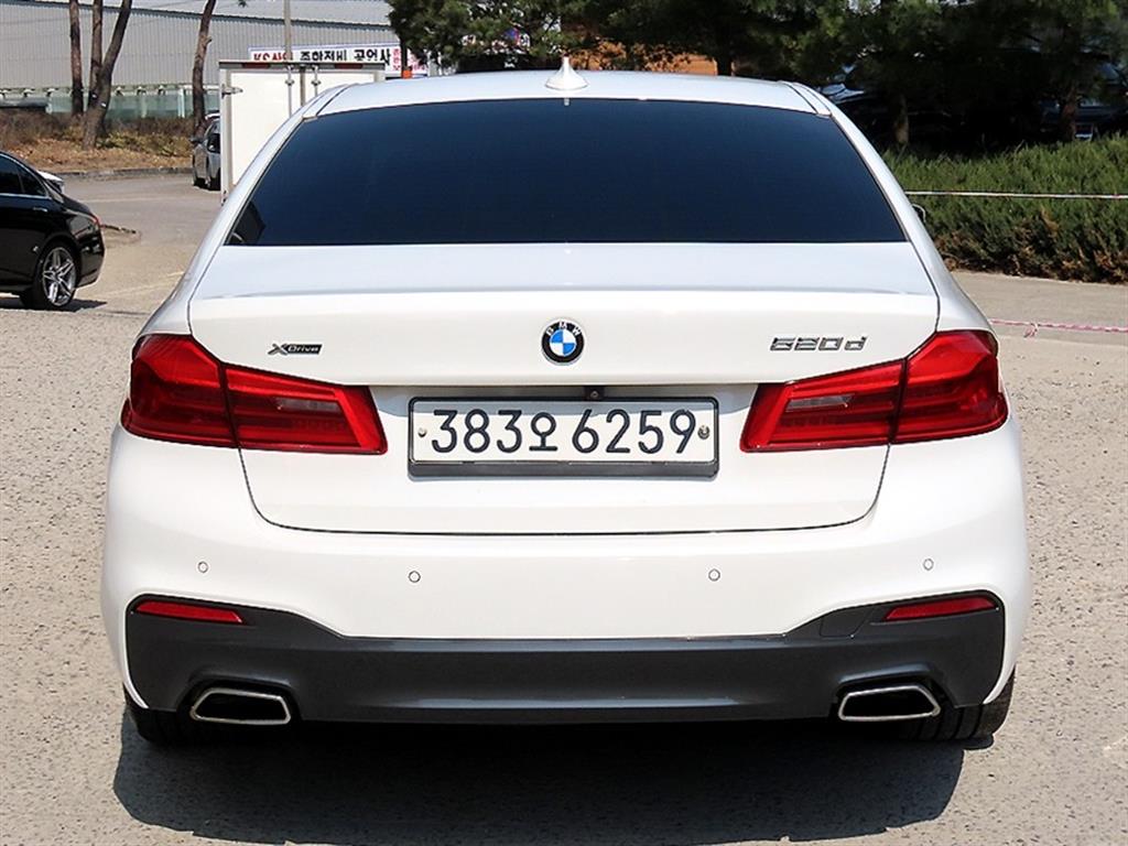 BMW 5 Series - Vista 4