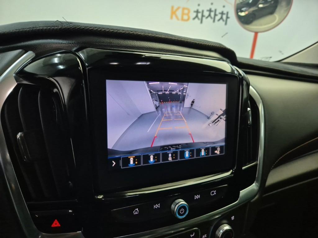 Chevrolet Travers - Vista 7