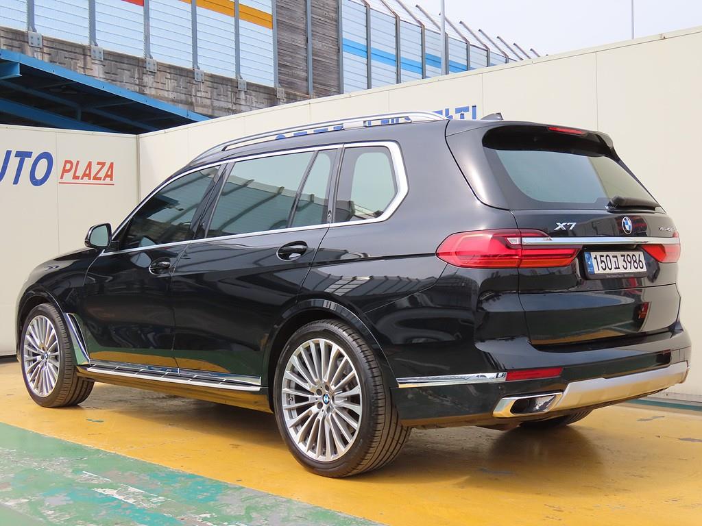 BMW X7 - Vista 4
