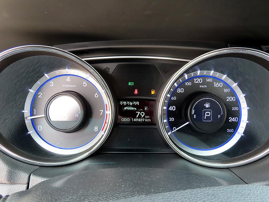 HYUNDAI Sonata - Vista 9