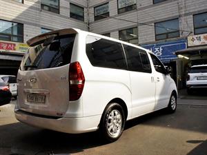 HYUNDAI Starex - Vista 8