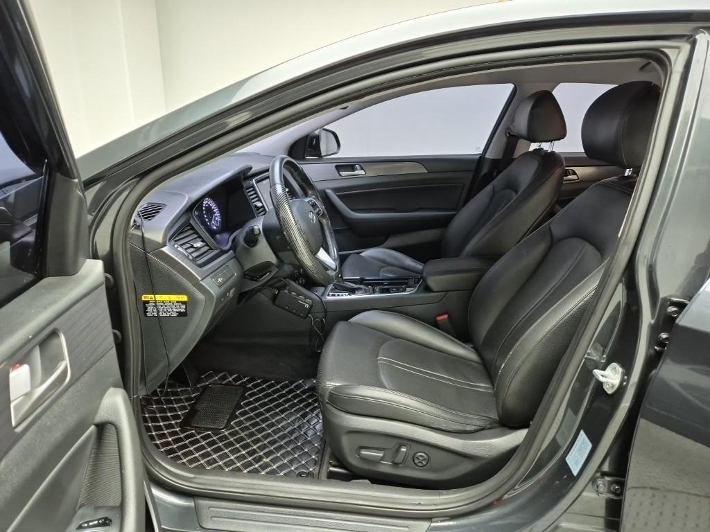 HYUNDAI Sonata - Vista 12