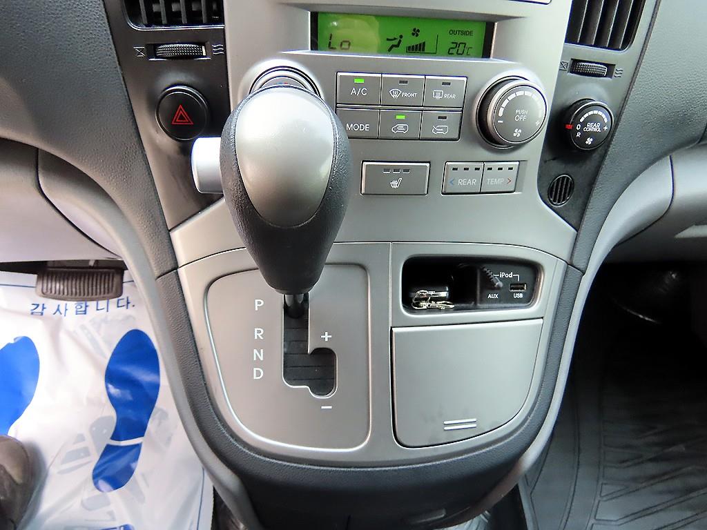 HYUNDAI Starex - Vista 11