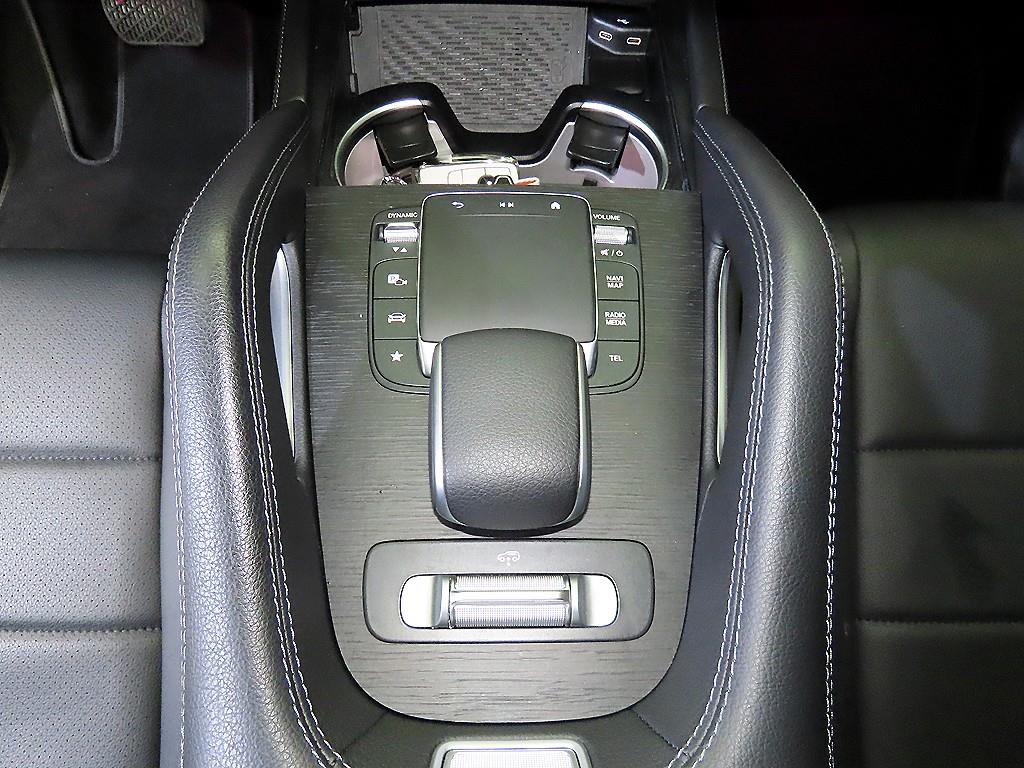 Mercedes Benz GLE Class - Vista 12