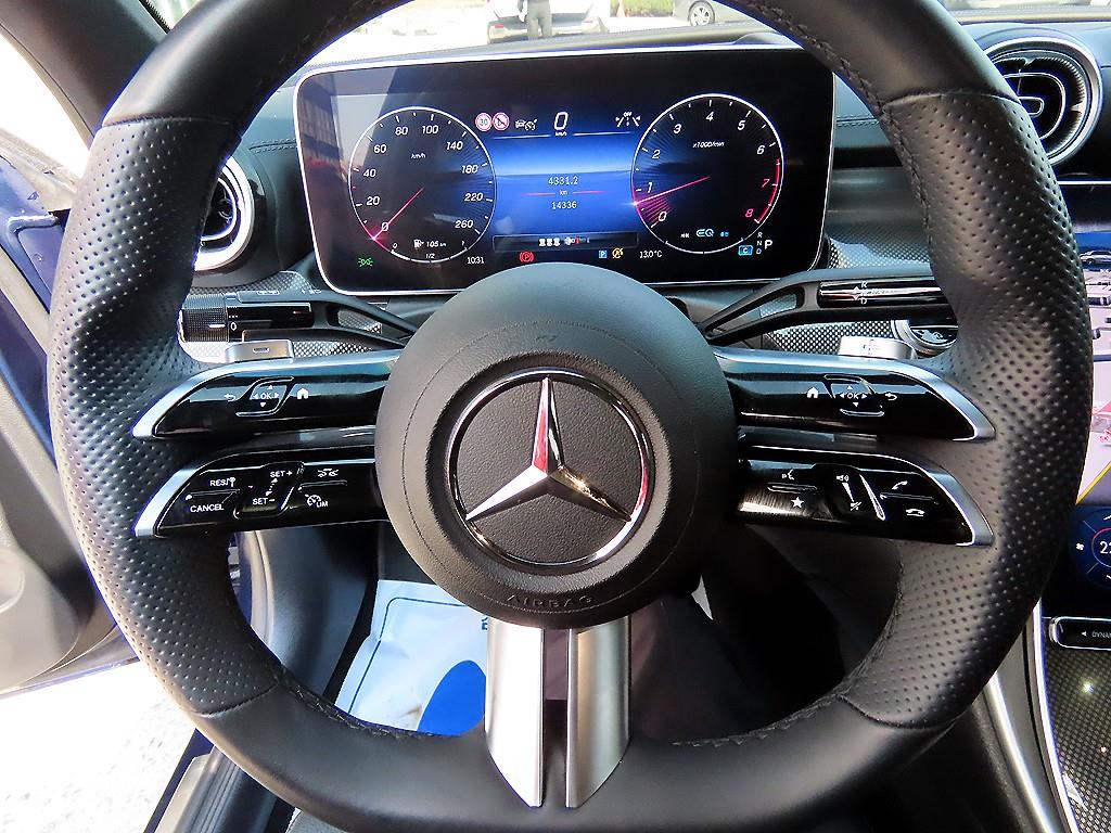 Mercedes Benz C Class - Vista 8