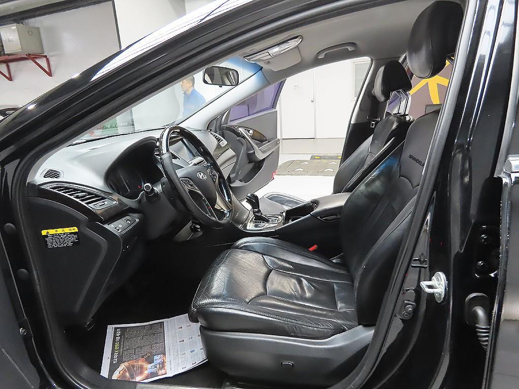 HYUNDAI Grandeur - Vista 4