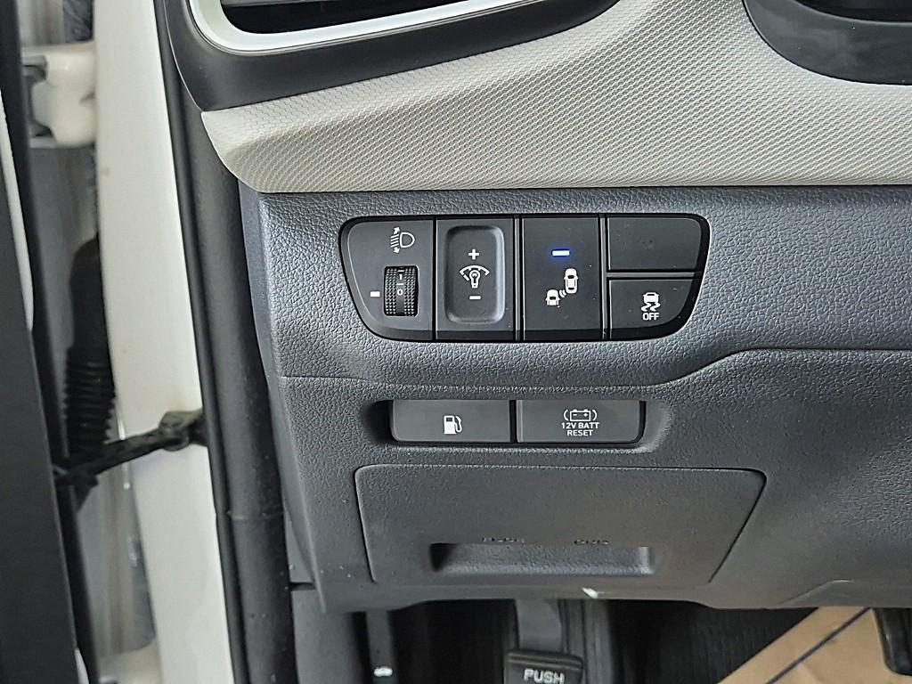 HYUNDAI Ioniq - Vista 8