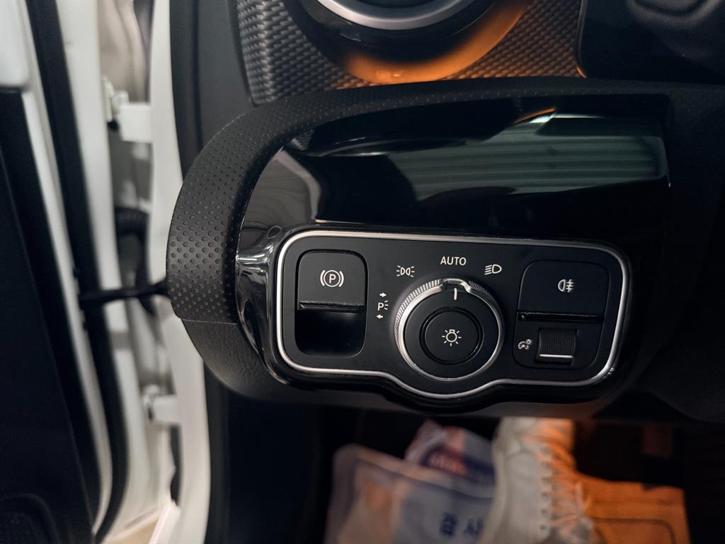 Mercedes Benz A Class 2021 Blanco - Importación desde Corea - HF Imports Iquique - Foto 14