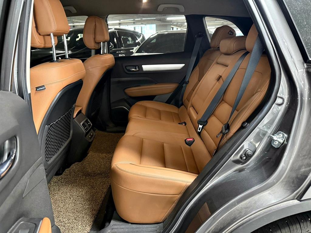 SAMSUNG QM6 - Vista 8