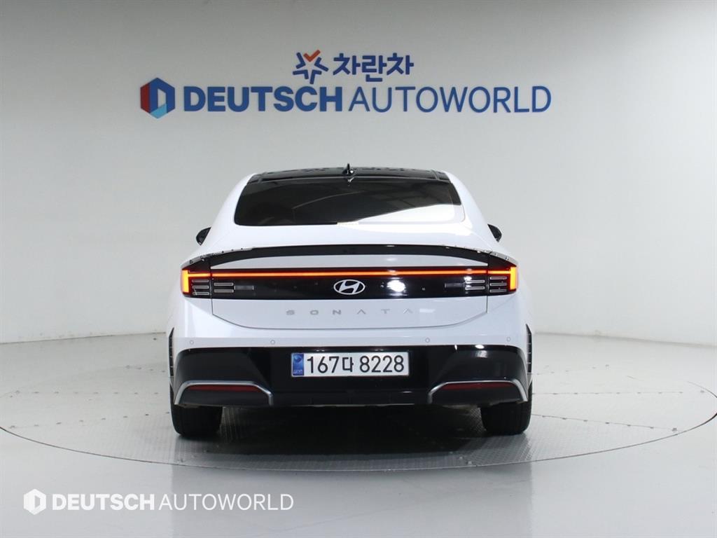 HYUNDAI Sonata - Vista 4