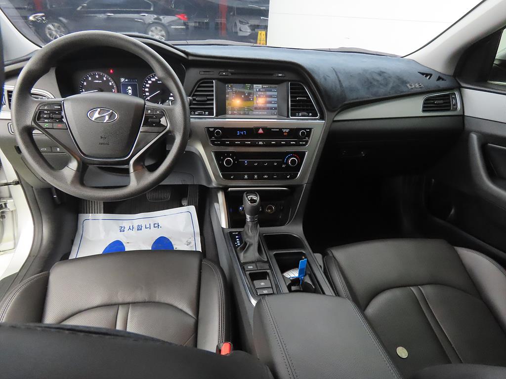 HYUNDAI Sonata - Vista 7
