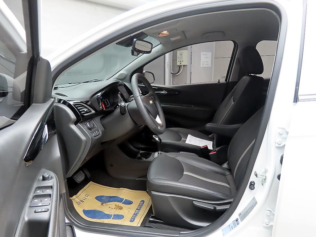 Chevrolet Spark - Vista 5