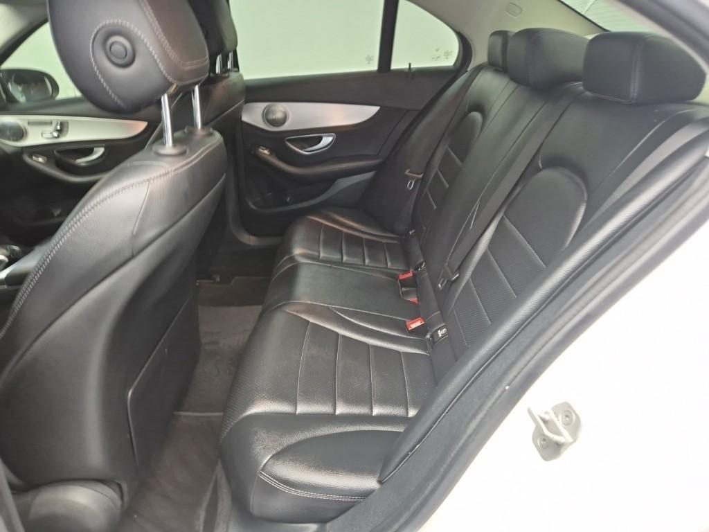 Mercedes Benz C Class - Vista 11