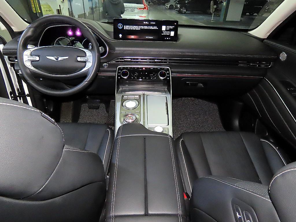 Genesis GV80 - Vista 10