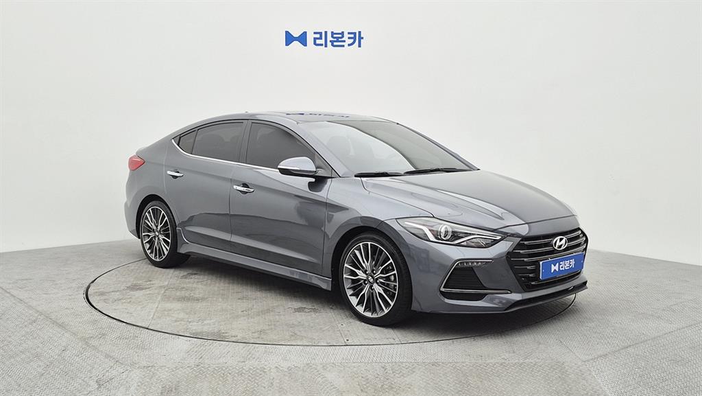 HYUNDAI Avante - Vista 4