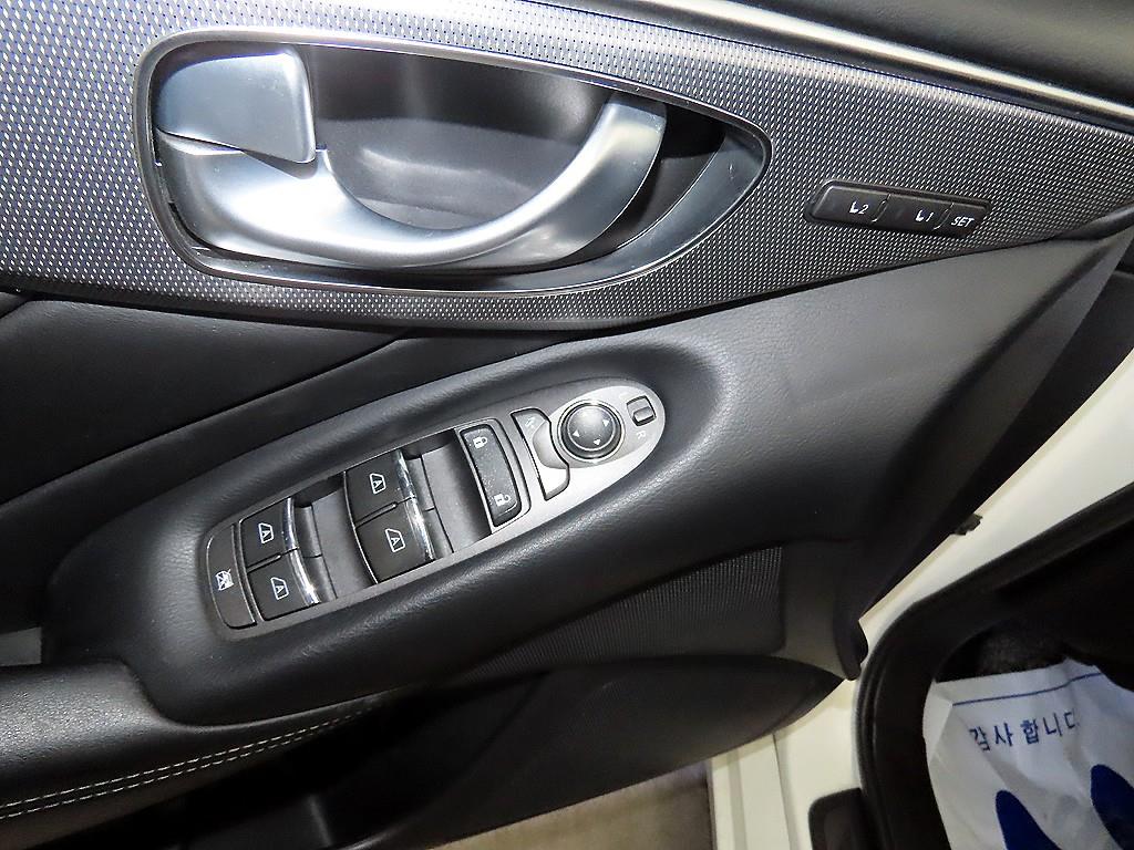 Infiniti Q - Vista 11