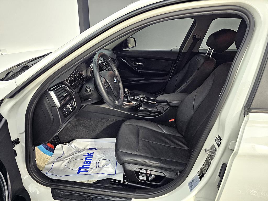 BMW 3 series - Vista 8