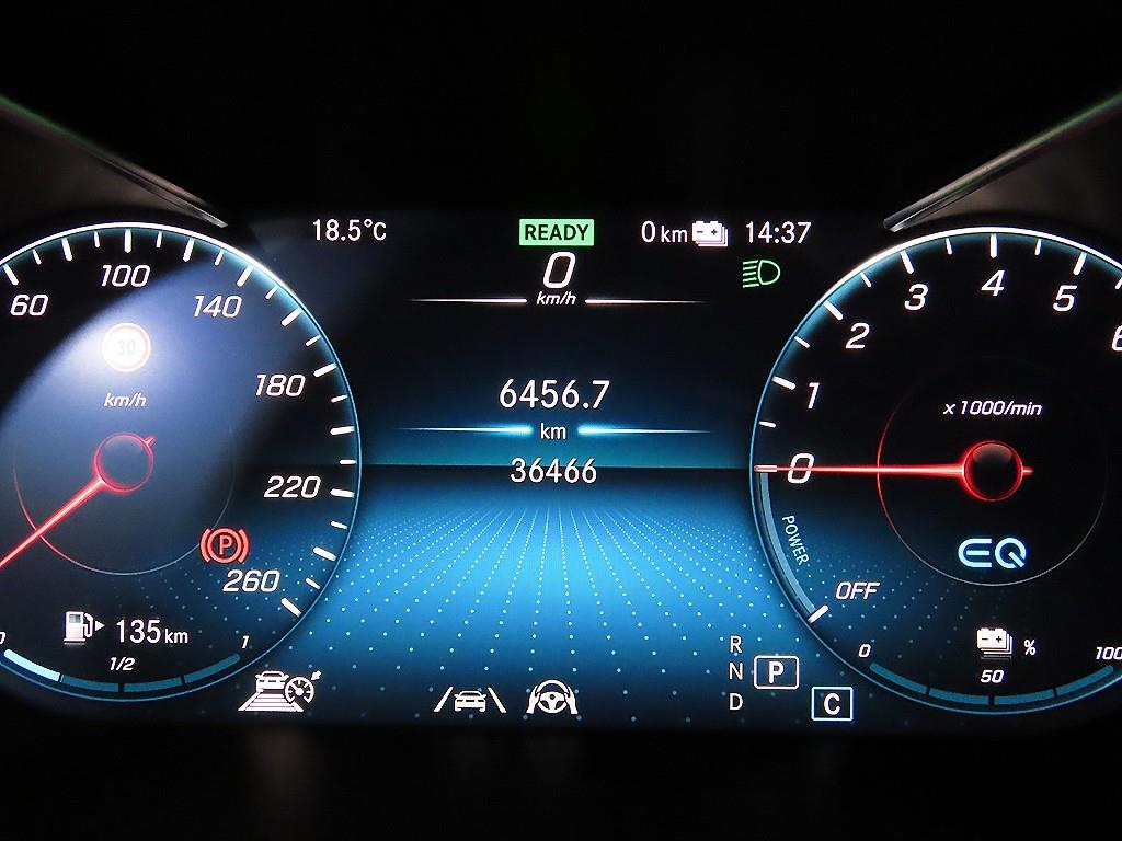 Mercedes Benz GLC Class - Vista 9