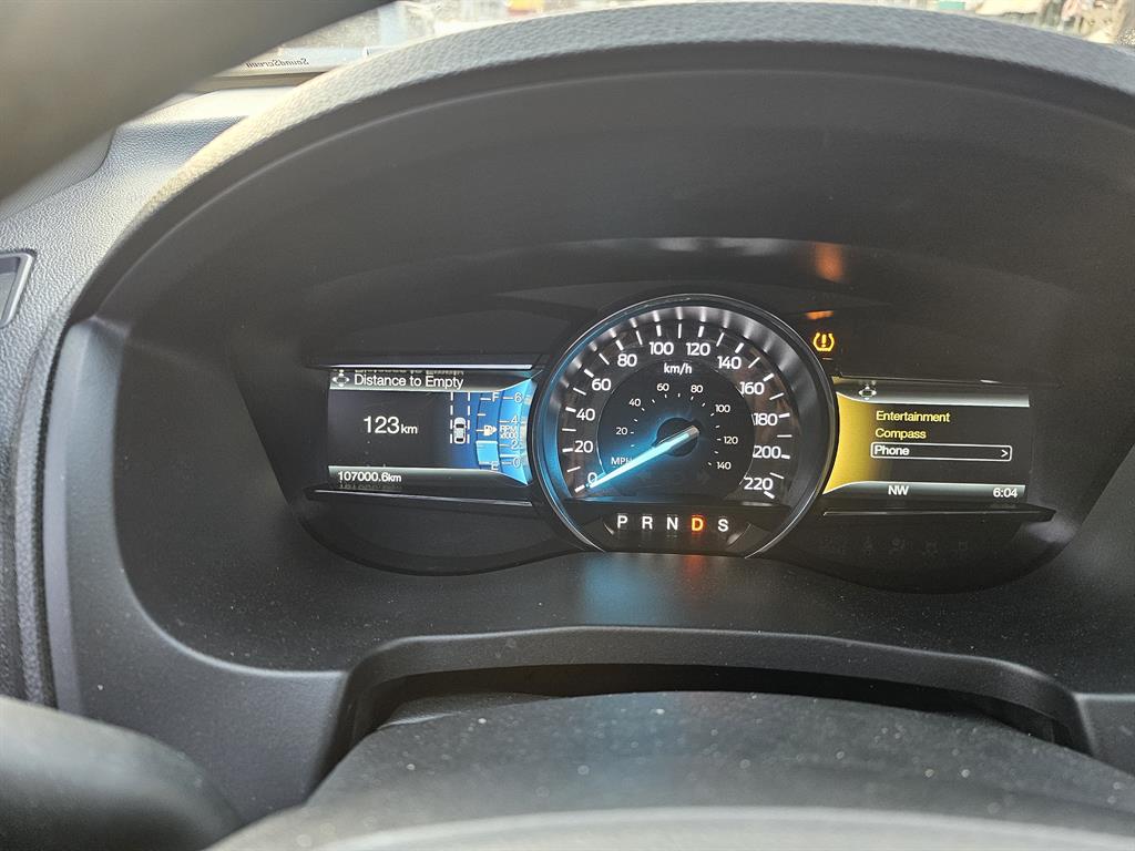 Ford Explorer - Vista 5