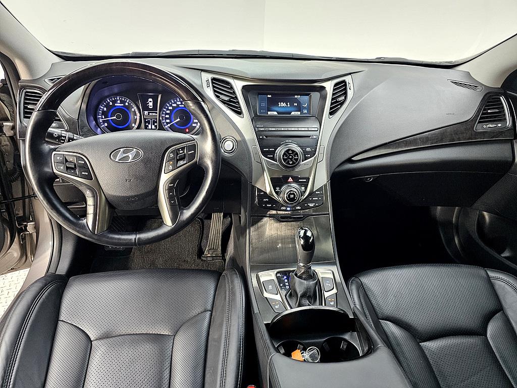 HYUNDAI Grandeur - Vista 5