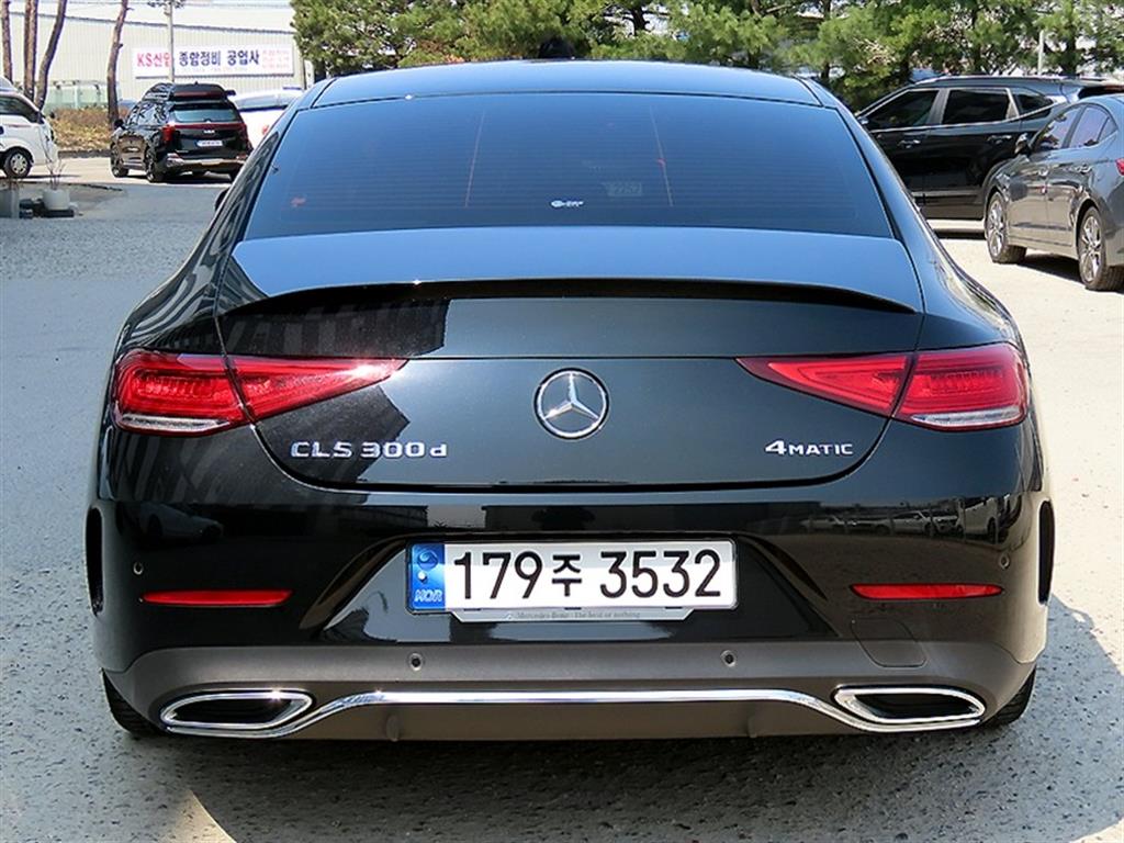 Mercedes Benz CLS Class - Vista 4