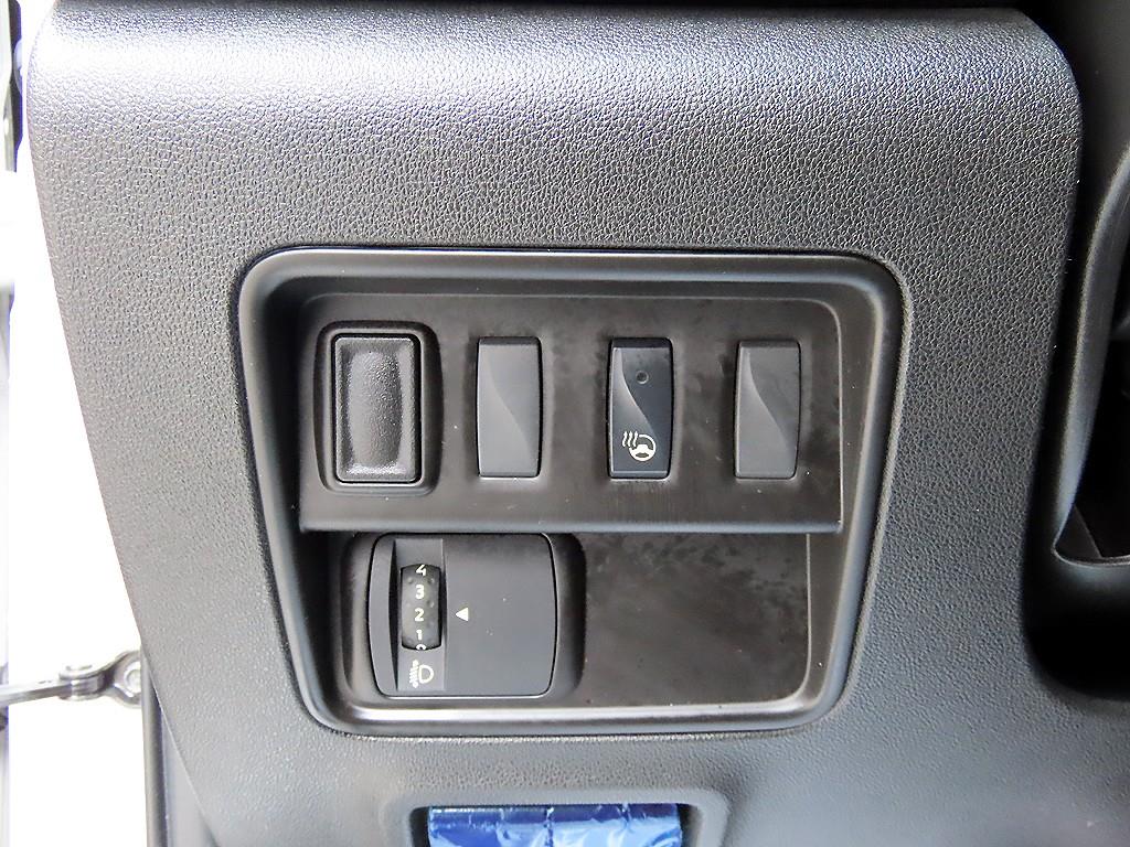 SAMSUNG QM6 - Vista 12