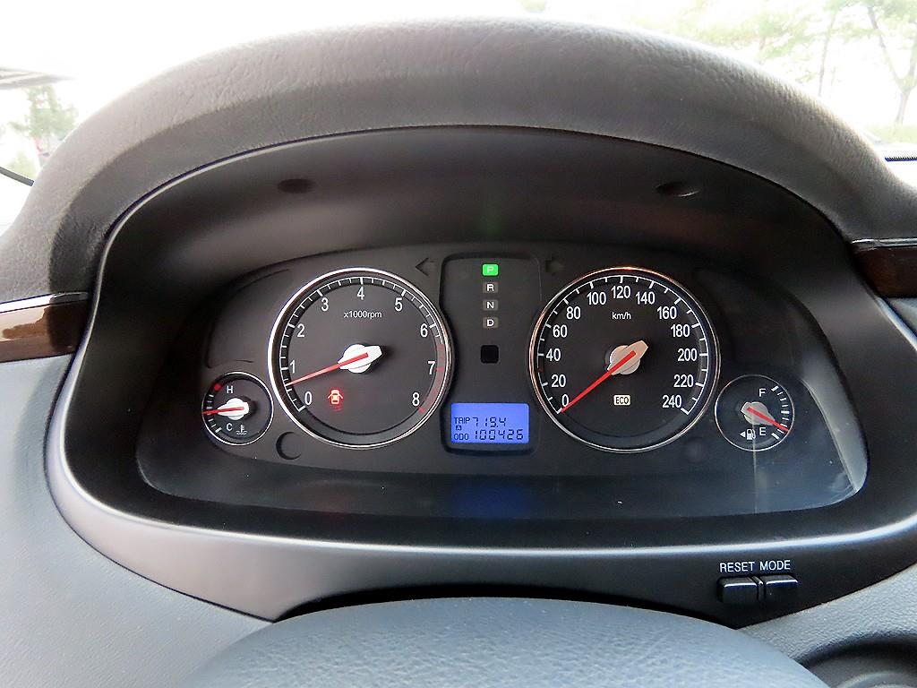 HYUNDAI Grandeur - Vista 9