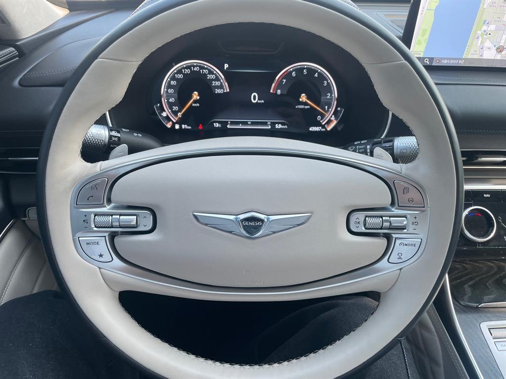 Genesis GV80 - Vista 7