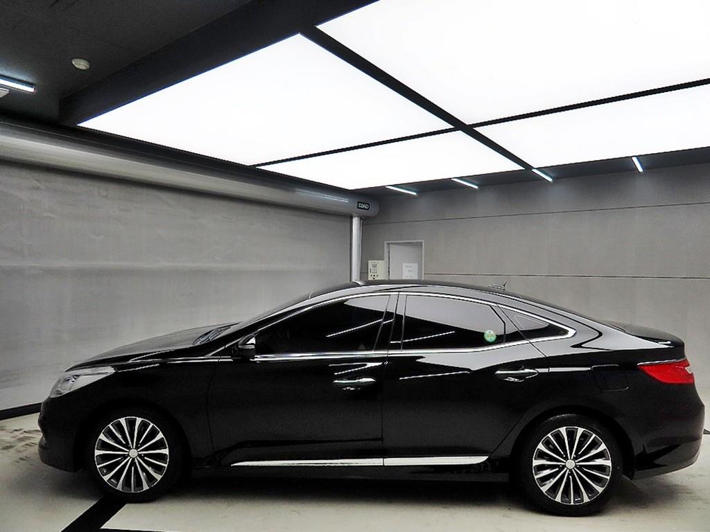 HYUNDAI Grandeur - Vista 4