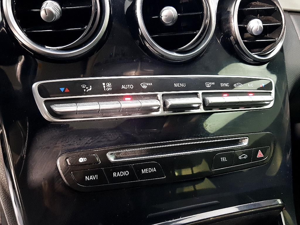 Mercedes Benz C Class - Vista 12